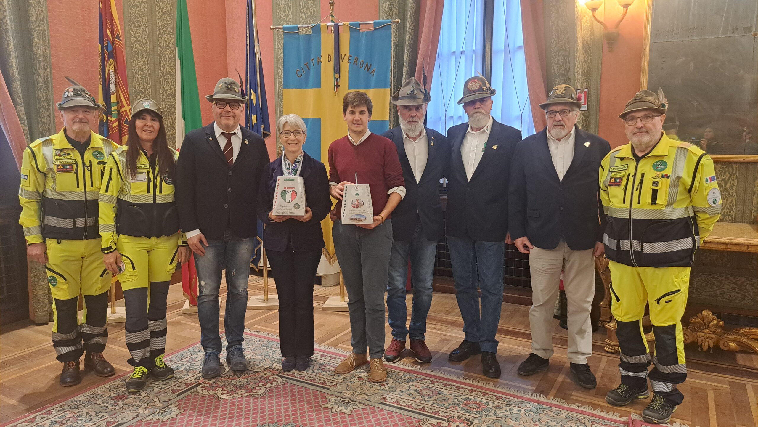 Le Penne Nere veronesi in Piazza Bra per il 151° anniversario dalla  fondazione delle Truppe Alpine - Mattino di Verona